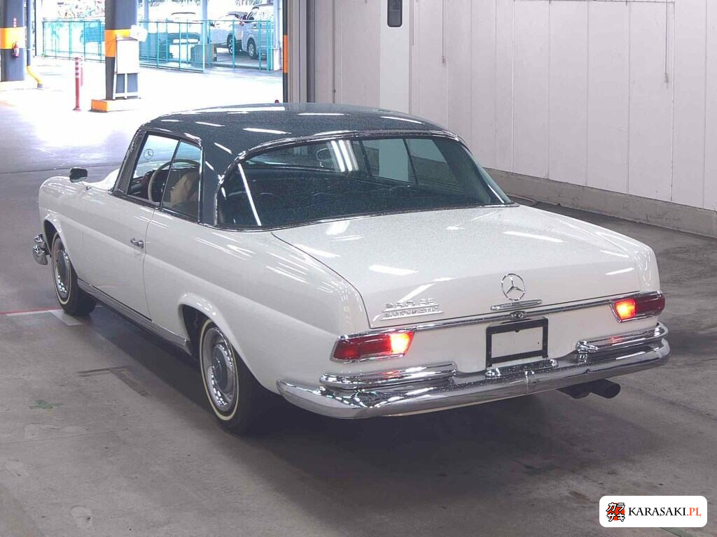 1967 Mercedes-Benz 250SE 2