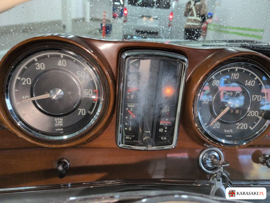 1967 Mercedes-Benz 250SE 6