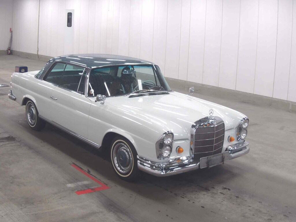 Mercedes-Benz 250SE 1967 z aukcji japońskiej