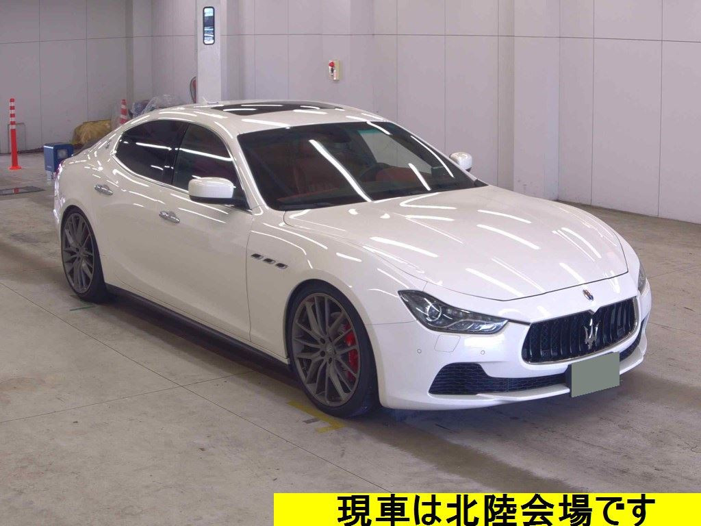 Maserati Ghibli 2014 z aukcji japońskiej