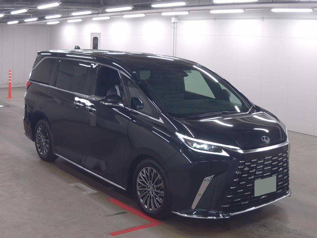 Lexus LM 2024 z aukcji japońskiej