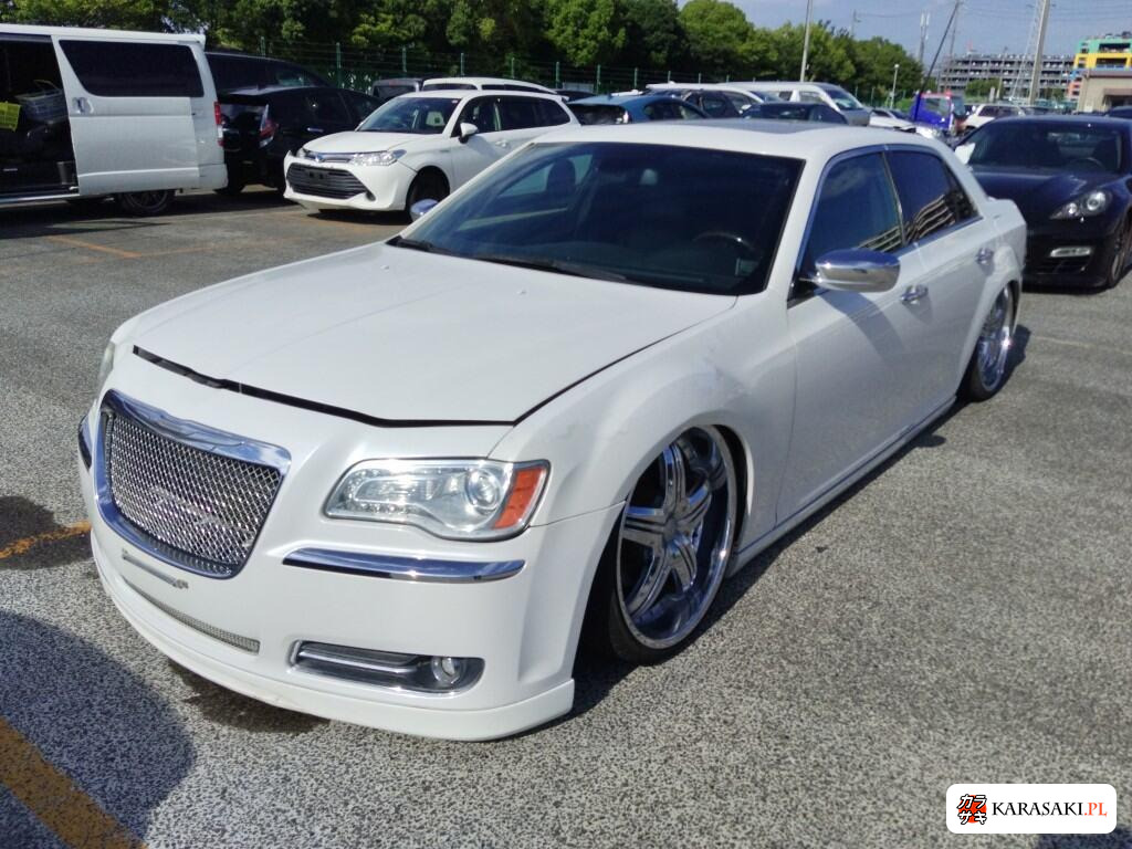 Chrysler 300C 2013 z aukcji japońskiej