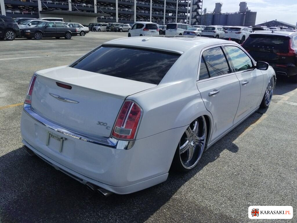 Chrysler 300C 2013 z aukcji japońskiej