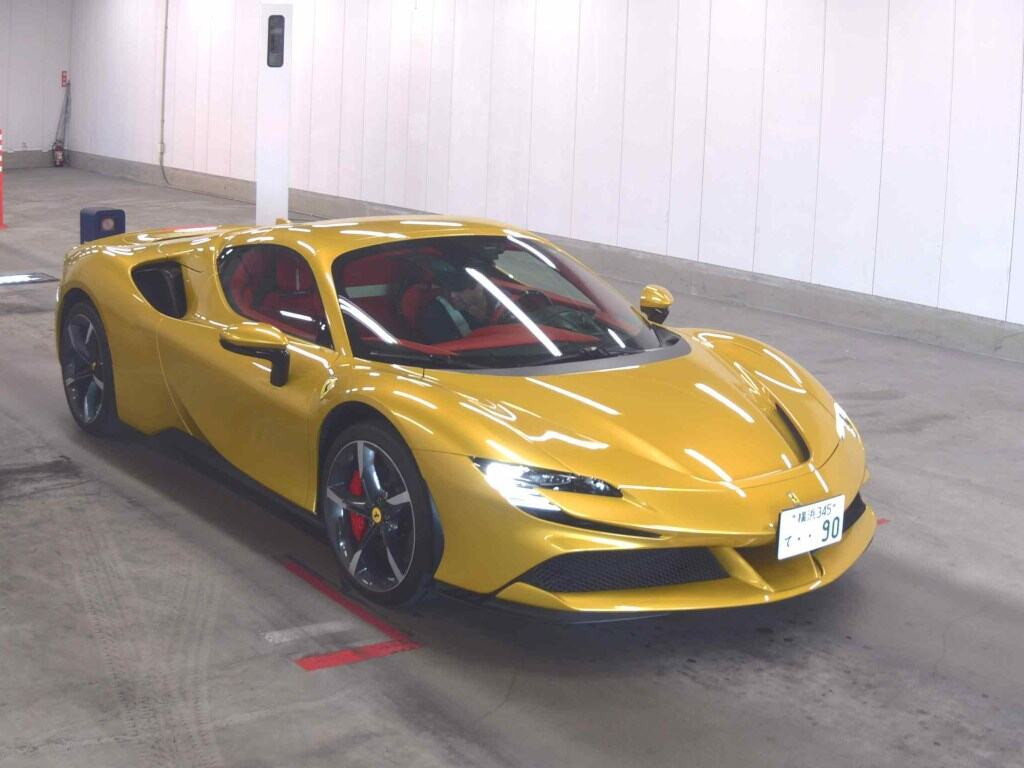 Ferrari SF90 Spider 2024 z aukcji japońskiej