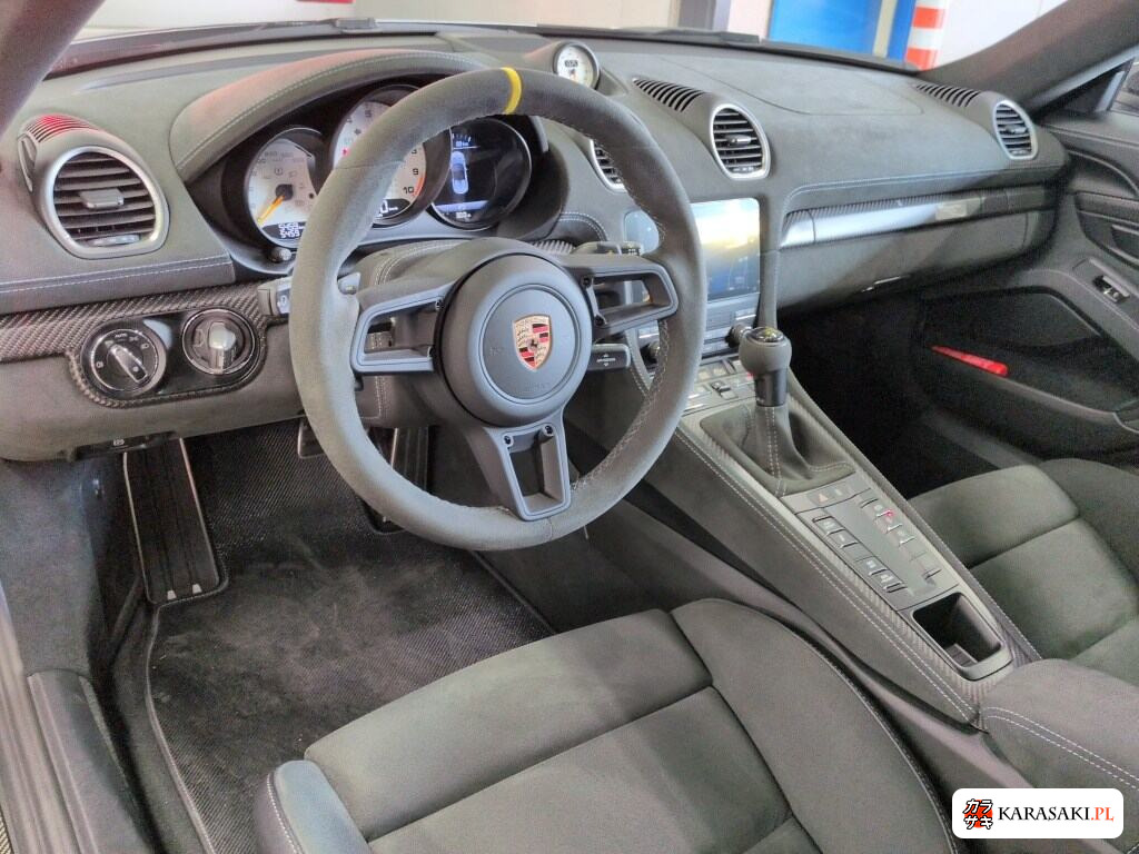 2025 Porsche 718 Spyder 5