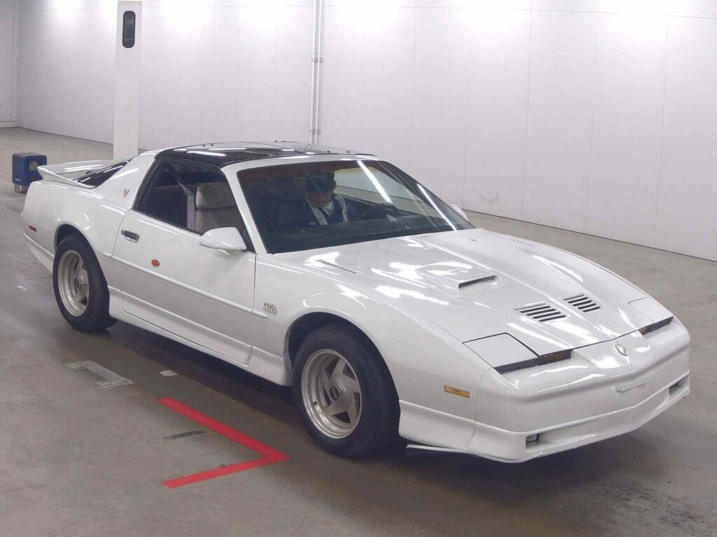 Pontiac 1989 z aukcji japońskiej