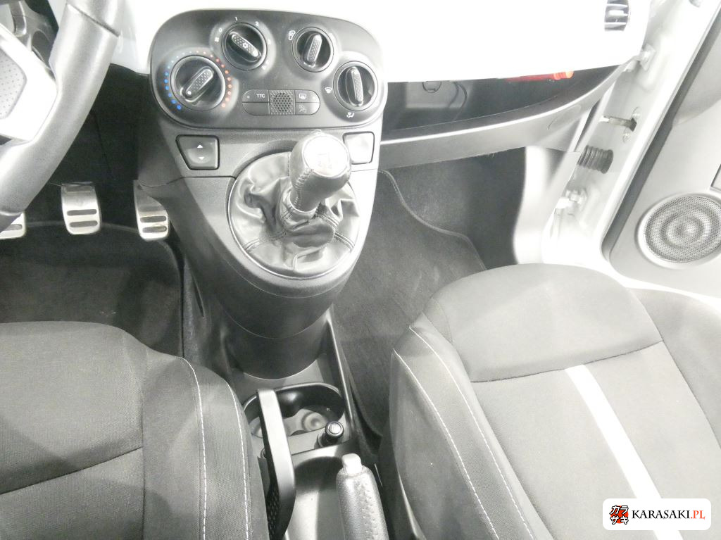 2015 Abarth 500 Base Grade 11