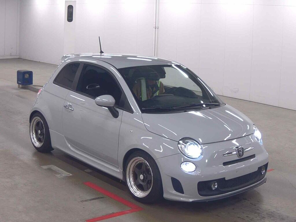 Abarth 500 2015 z aukcji japońskiej