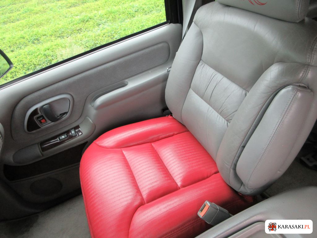 1999 Chevrolet Tahoe 5D 4WD 8