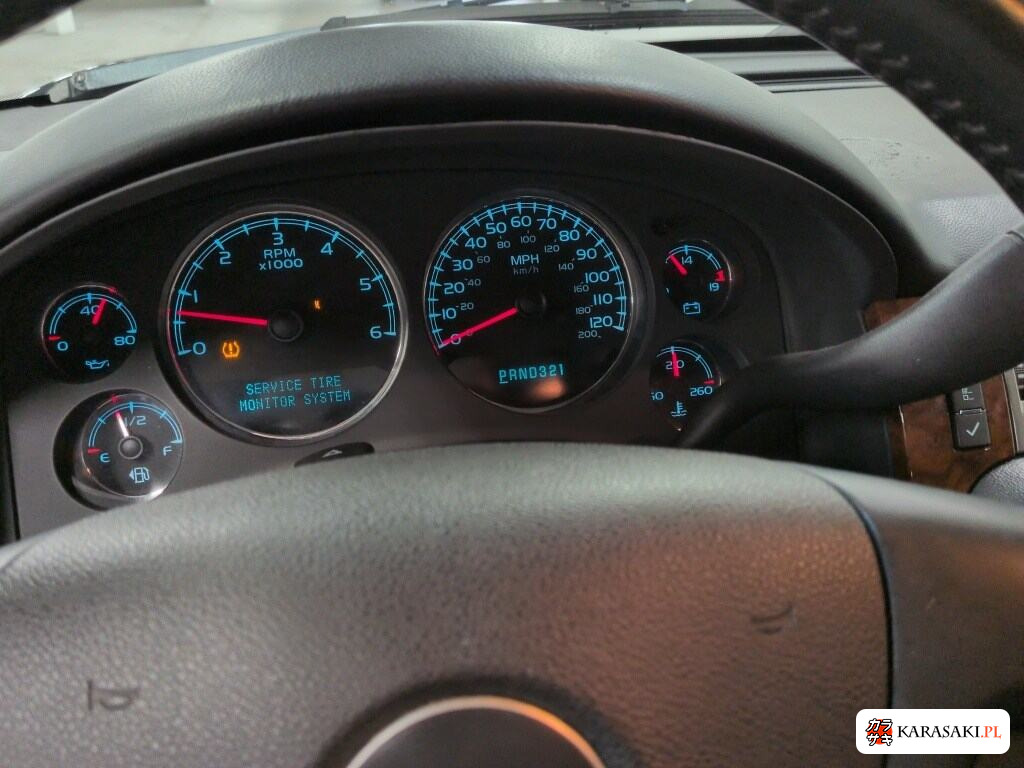 2013 Chevrolet Avalanche 4D 4WD LTZ 6