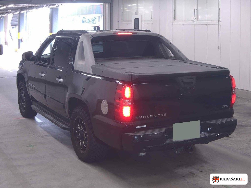 2013 Chevrolet Avalanche 4D 4WD LTZ 2