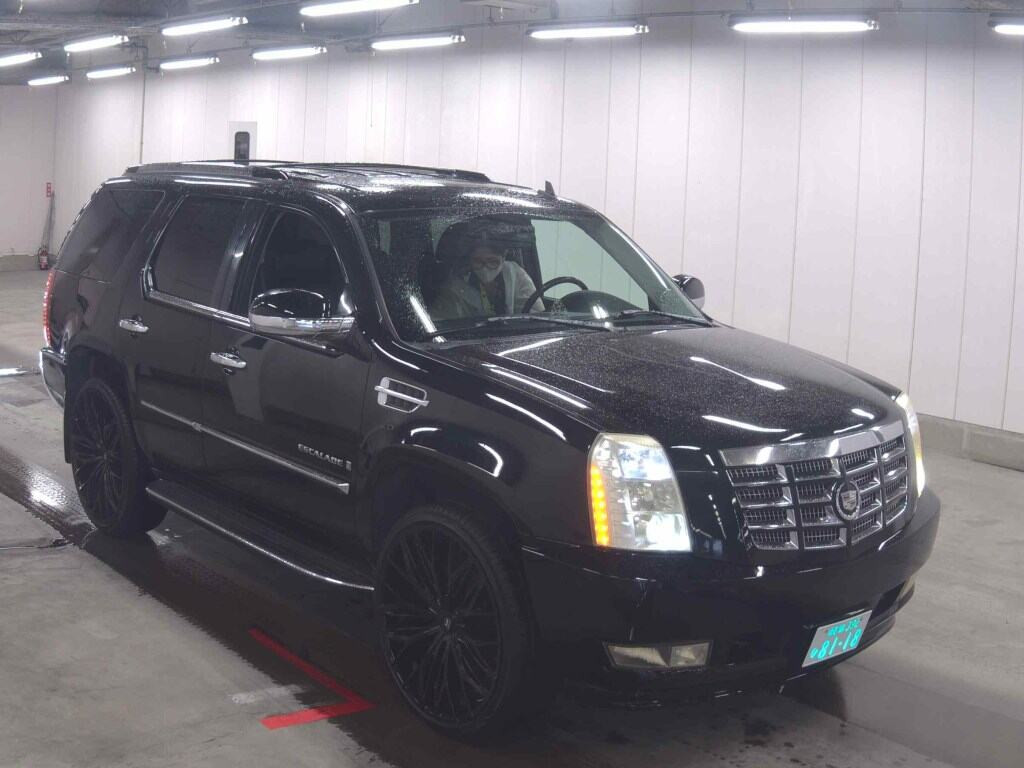 Cadillac Escalade 2008 z aukcji japońskiej