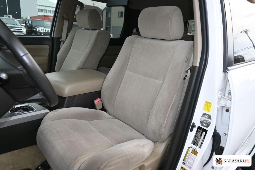 2009 America Toyota Sequoia 5D 4WD SR5 7