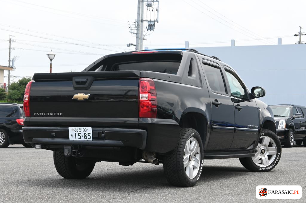 2009 Chevrolet Avalanche 4D 10