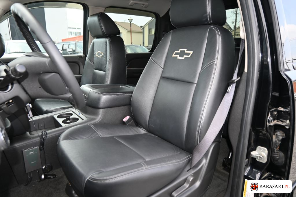 2009 Chevrolet Avalanche 4D 7