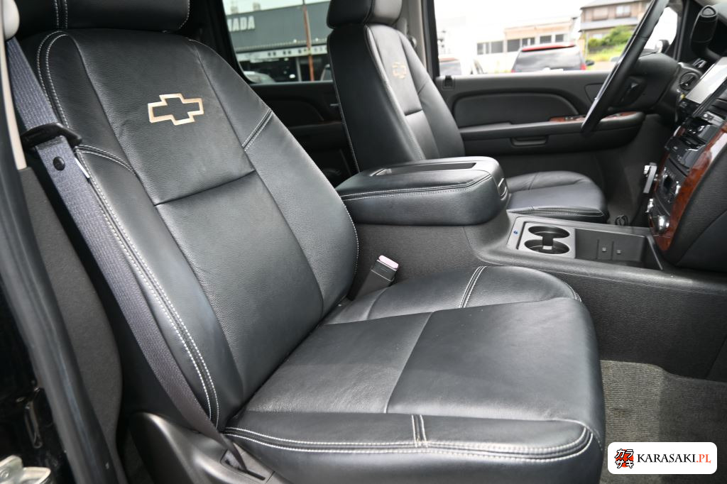 2009 Chevrolet Avalanche 4D 14