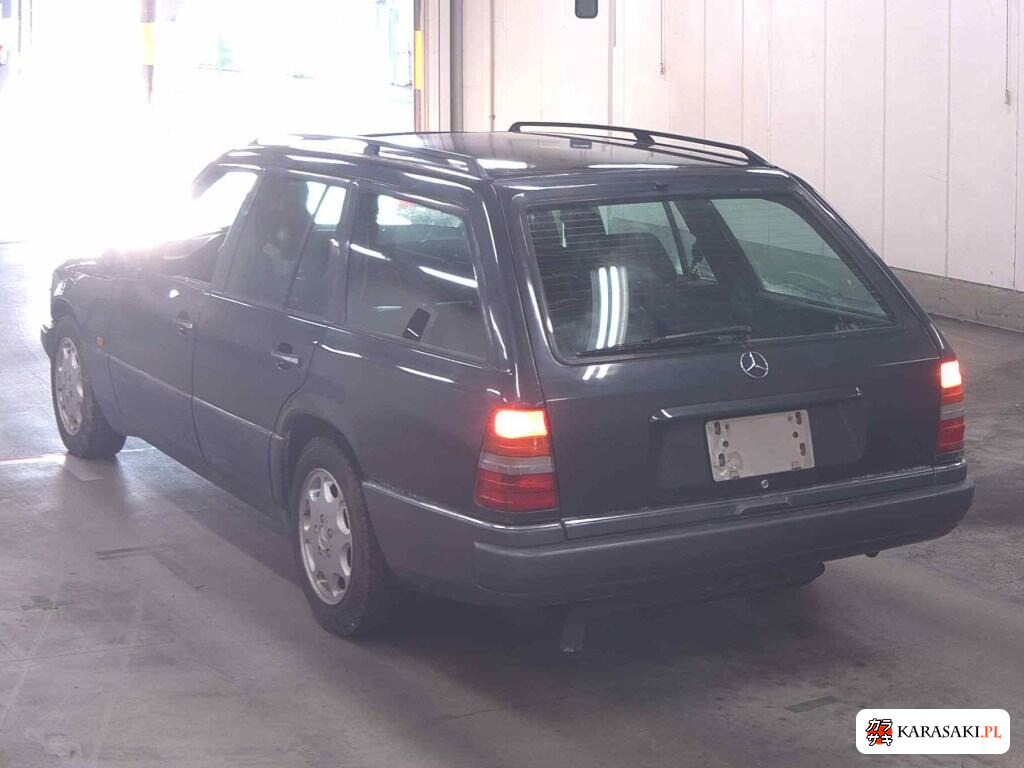 1997 Mercedes-Benz E-Class Stationwagon 2
