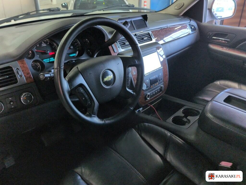 2013 Chevrolet Suburban 4WD LTZ 5