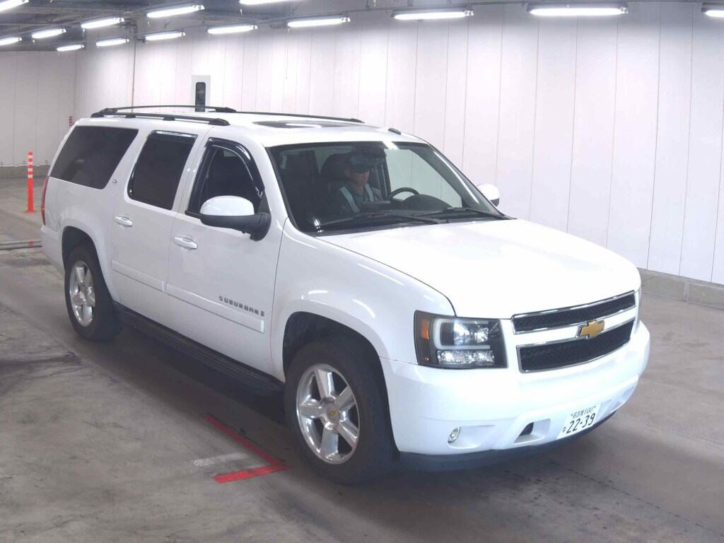 Chevrolet Suburban 2013 z aukcji japońskiej
