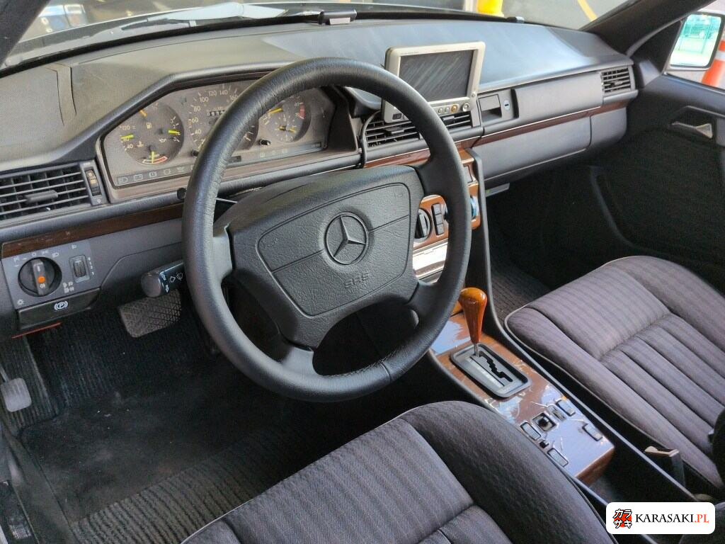 1990 Mercedes-Benz Medium Class WG 300TE 5