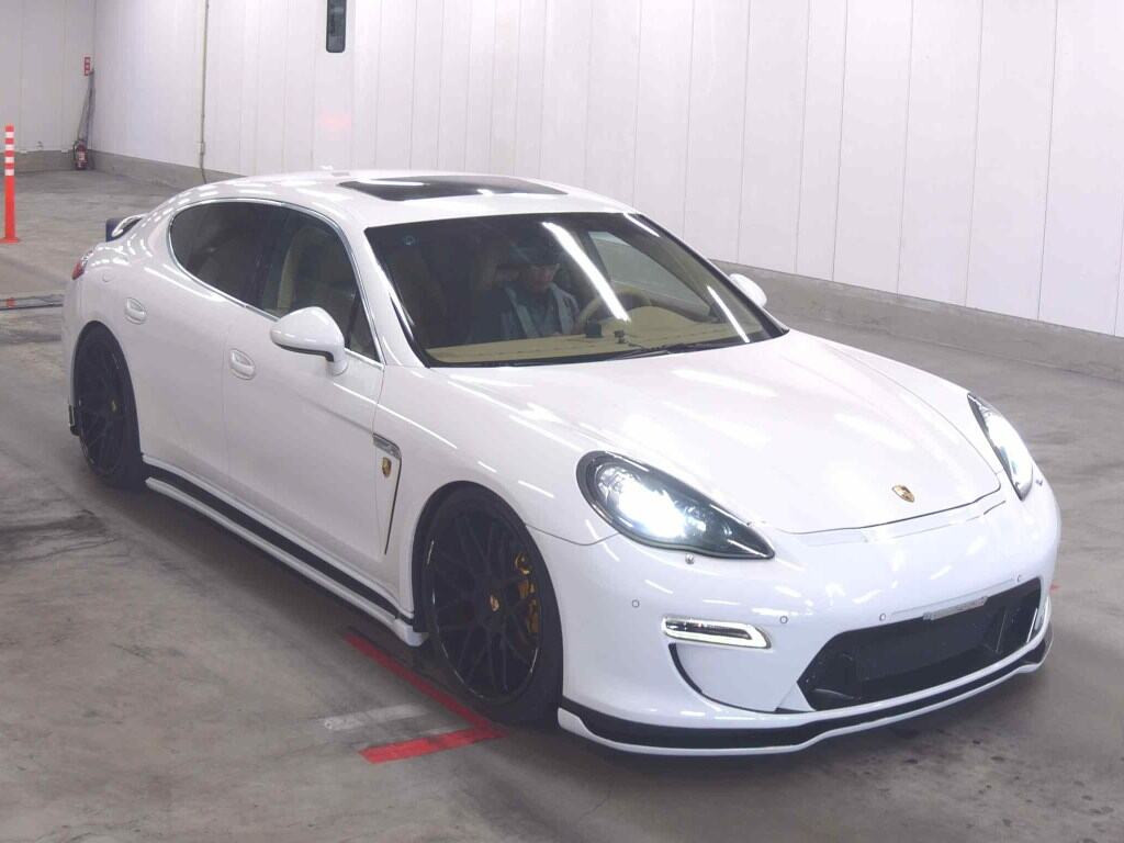 Porsche Panamera 2011 z aukcji japońskiej