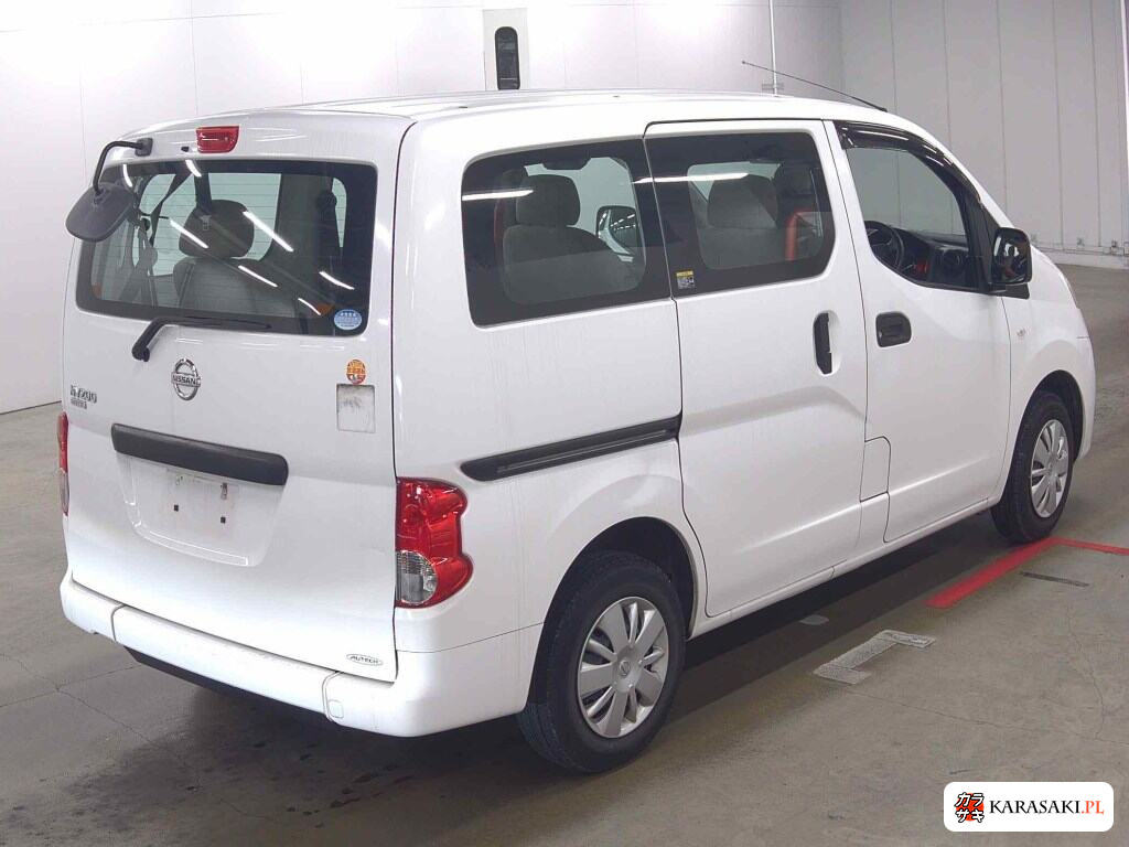 2018 Nissan 4