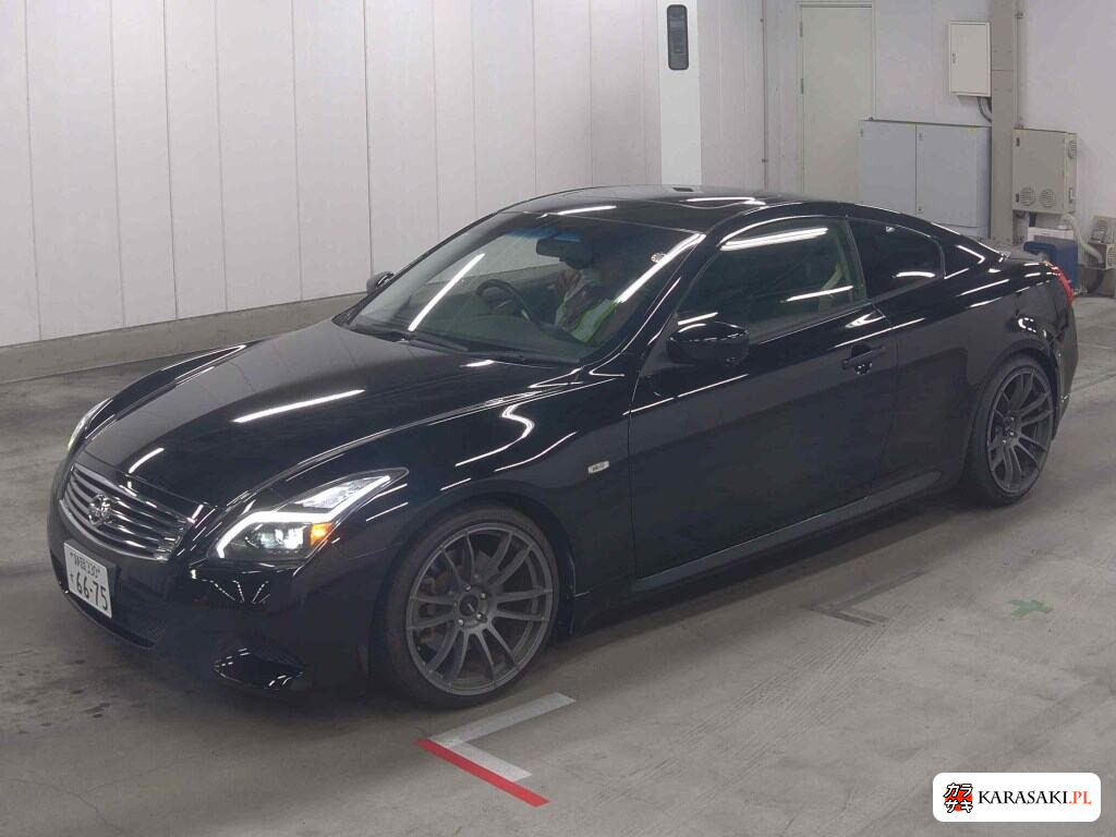 Nissan Skyline 2015 z aukcji japońskiej
