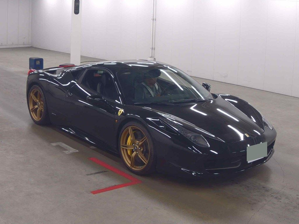 Ferrari 458 Italia 2013 z aukcji japońskiej