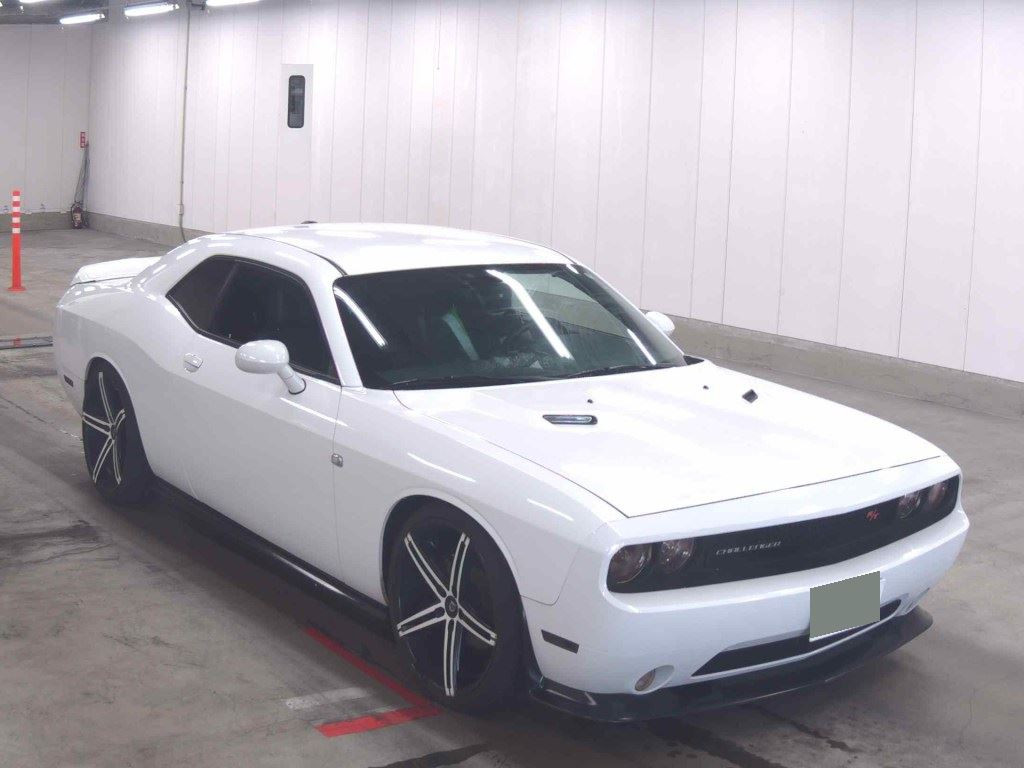 Dodge Challenger 2013 z aukcji japońskiej