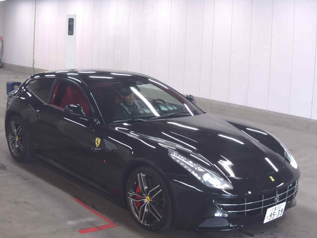 Ferrari FF 2015 z aukcji japońskiej