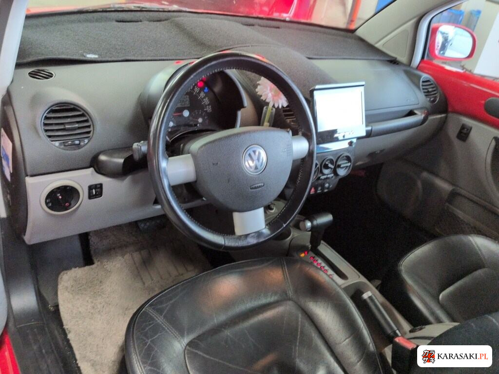 2004 Volkswagen New Beetle 5