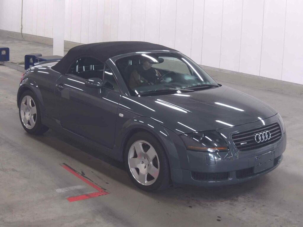 Audi TT Roadster 2002 z aukcji japońskiej