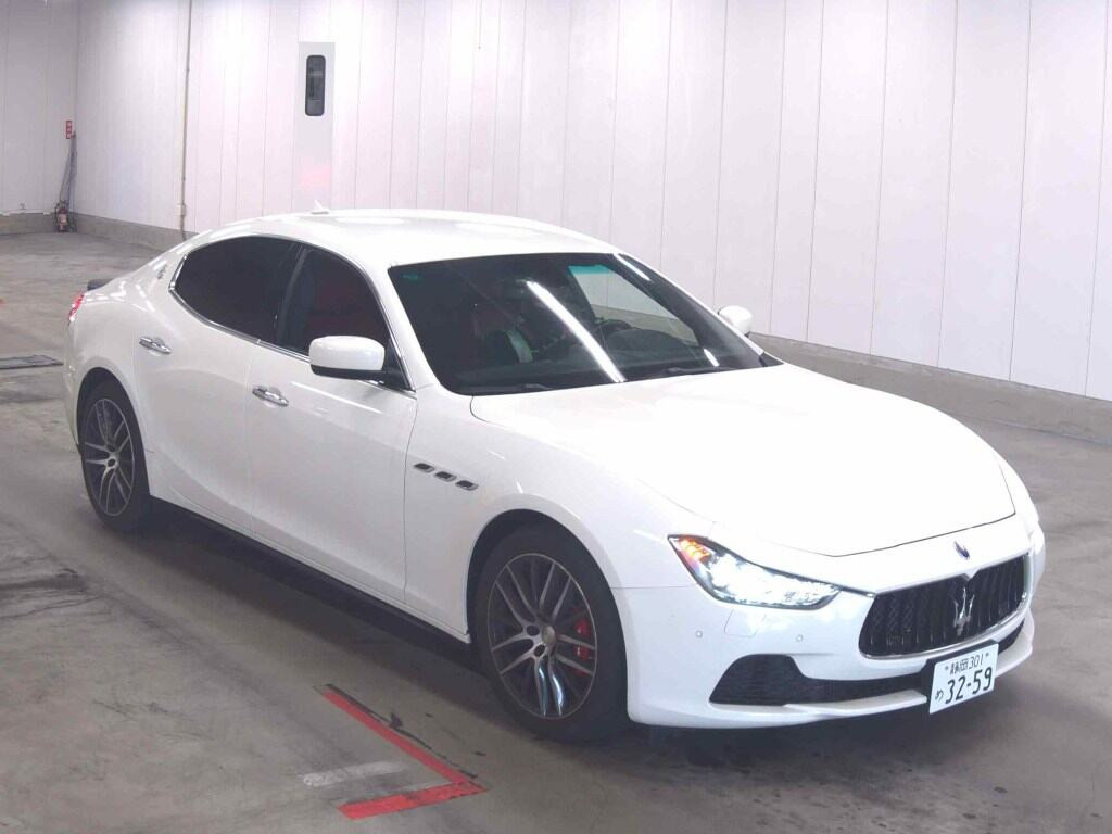 Maserati Ghibli 2016 z aukcji japońskiej