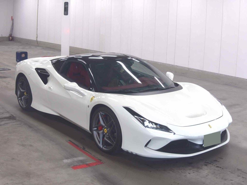 Ferrari F8 Tributo 2021 z aukcji japońskiej