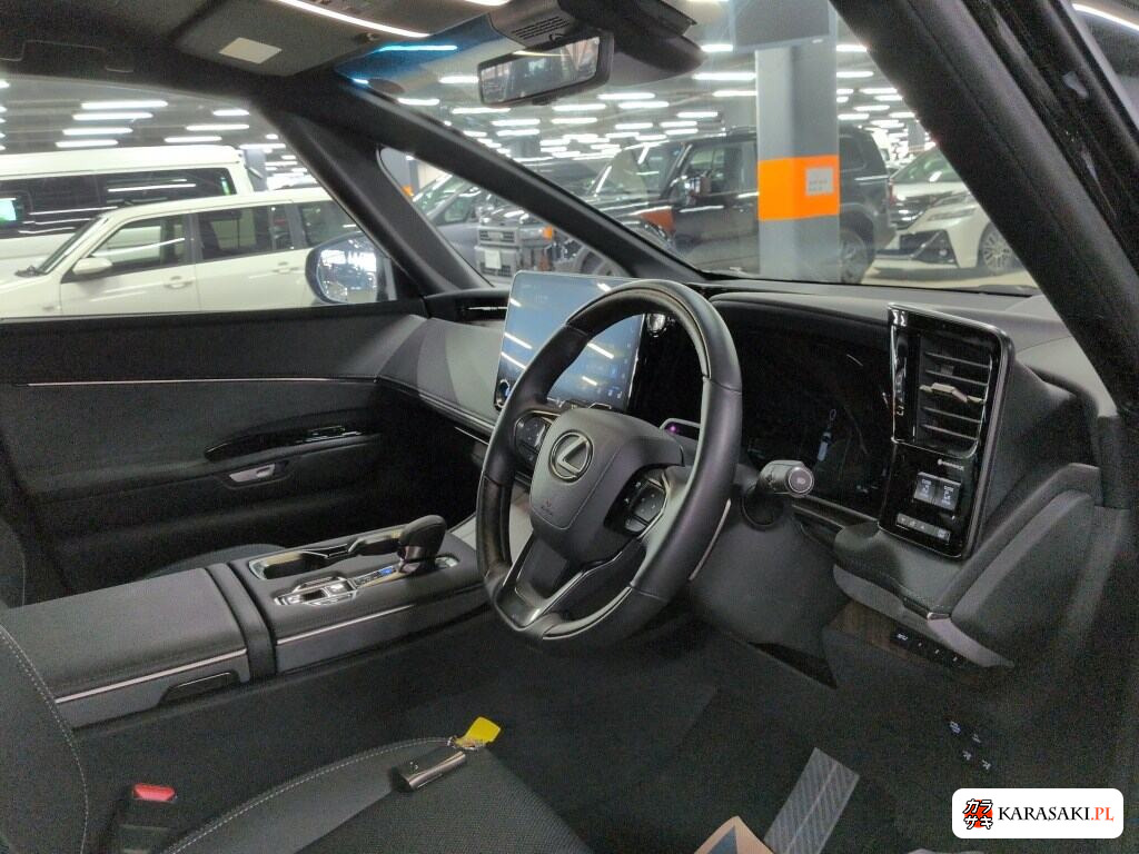 2024 Lexus LM 4WD LM500H Version L 5