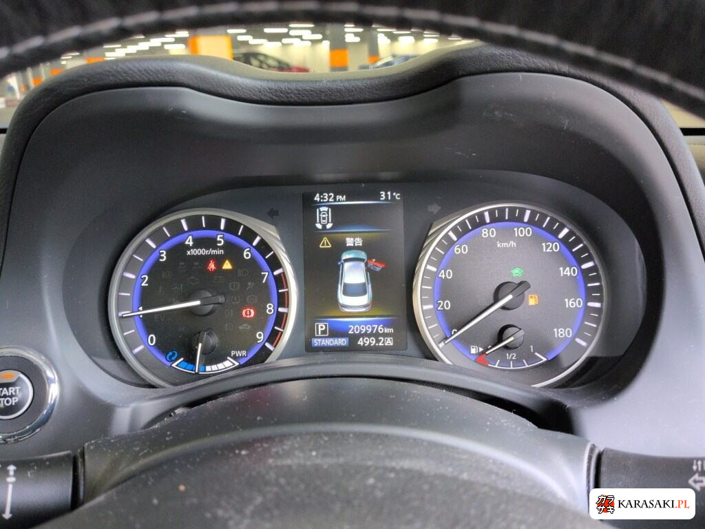 Nissan Skyline 2014 z aukcji japońskiej