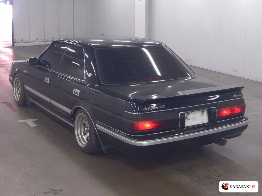 Toyota Crown 1990 z aukcji japońskiej