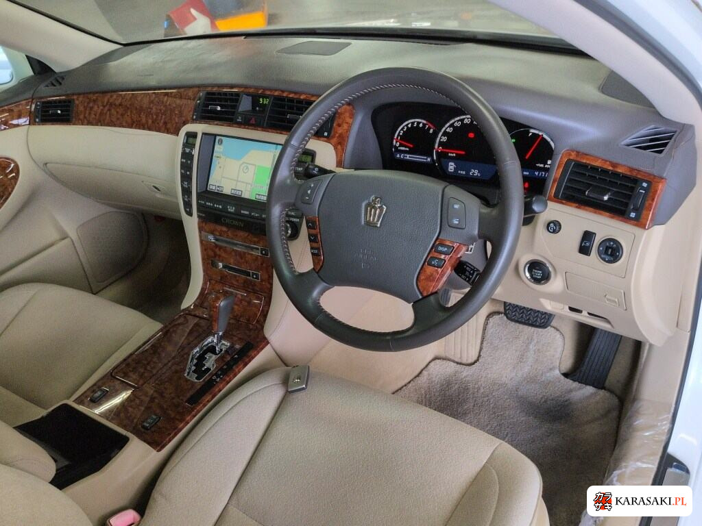 Toyota Crown 2006 z aukcji japońskiej