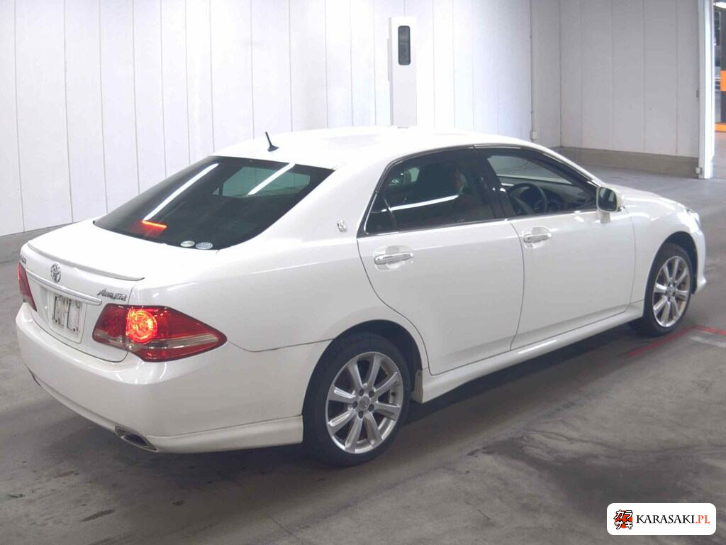 Toyota Crown 2009 z aukcji japońskiej