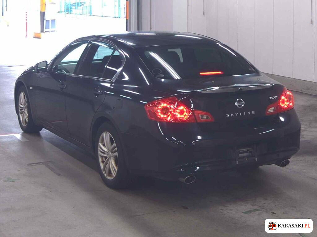 Nissan Skyline 2011 z aukcji japońskiej