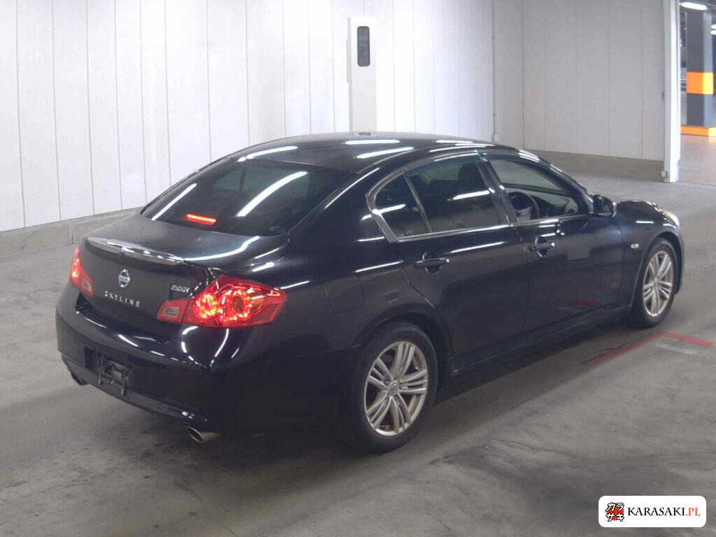 Nissan Skyline 2011 z aukcji japońskiej