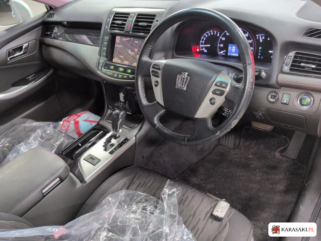 Toyota Crown 2010 z aukcji japońskiej