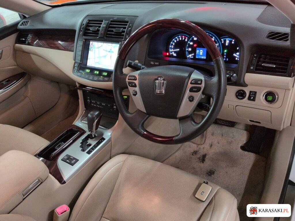 Toyota Crown 2011 z aukcji japońskiej
