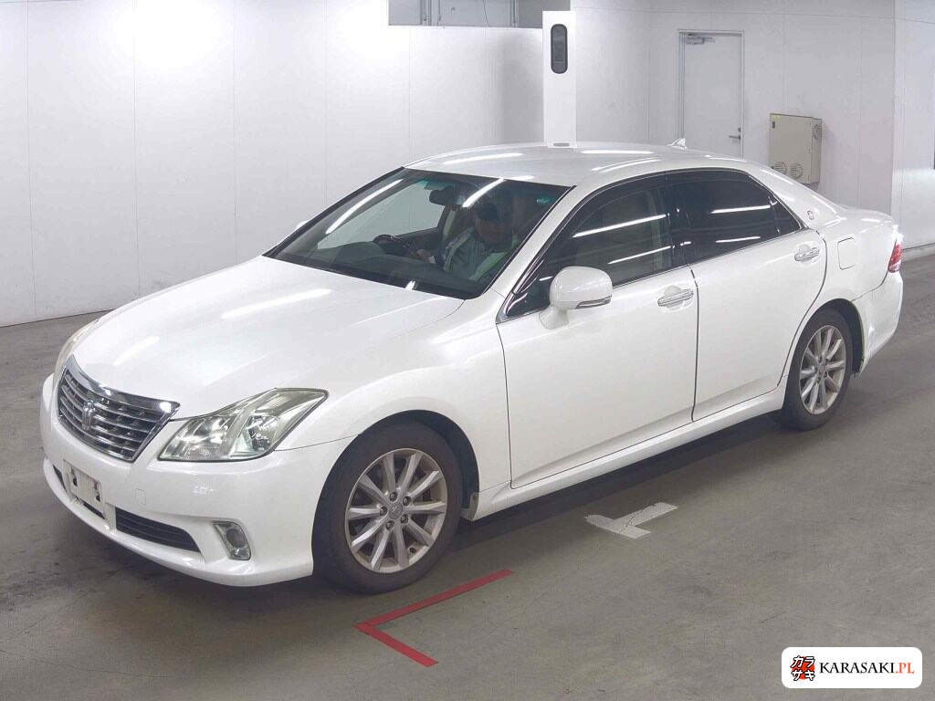 Toyota Crown 2011 z aukcji japońskiej