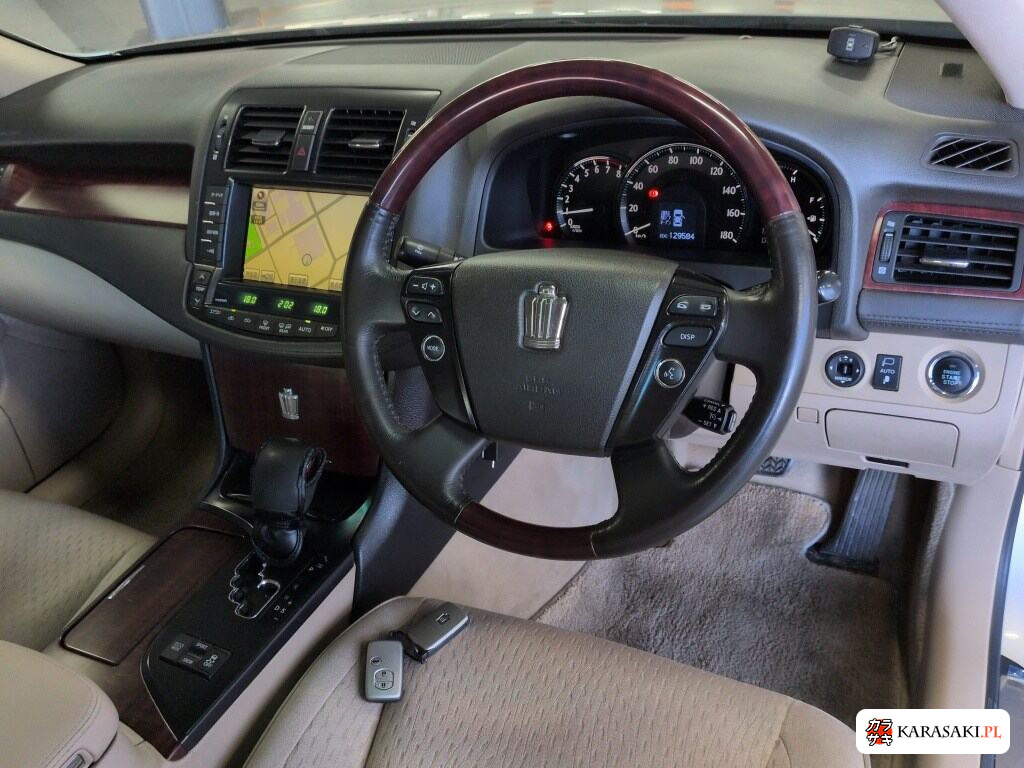 Toyota Crown 2009 z aukcji japońskiej