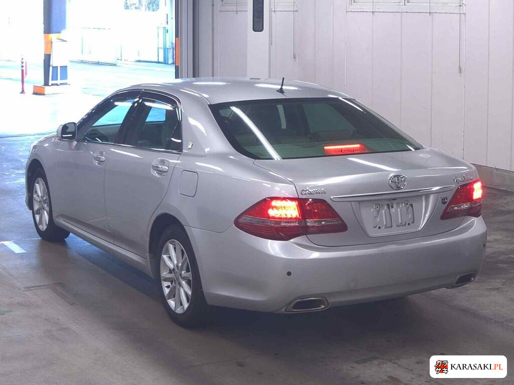 Toyota Crown 2009 z aukcji japońskiej