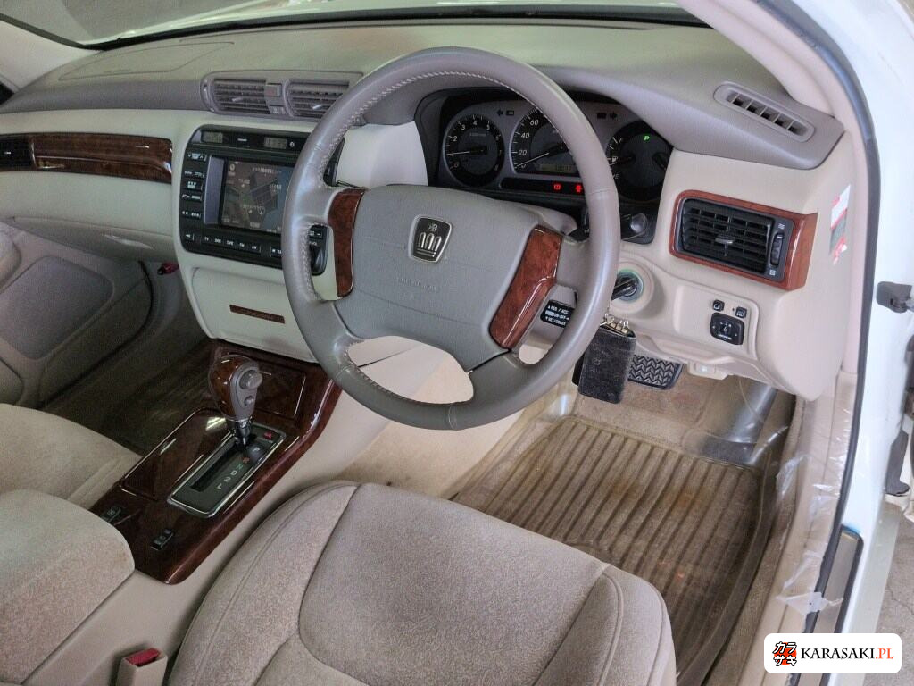 Toyota Crown 2003 z aukcji japońskiej
