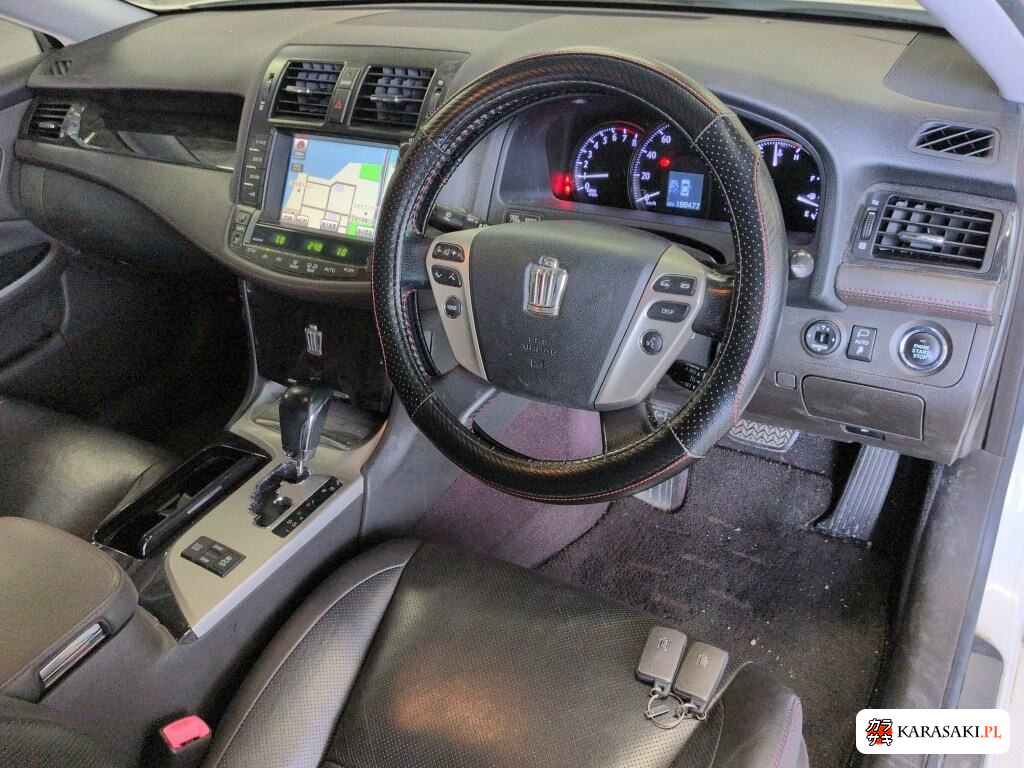 Toyota Crown 2011 z aukcji japońskiej