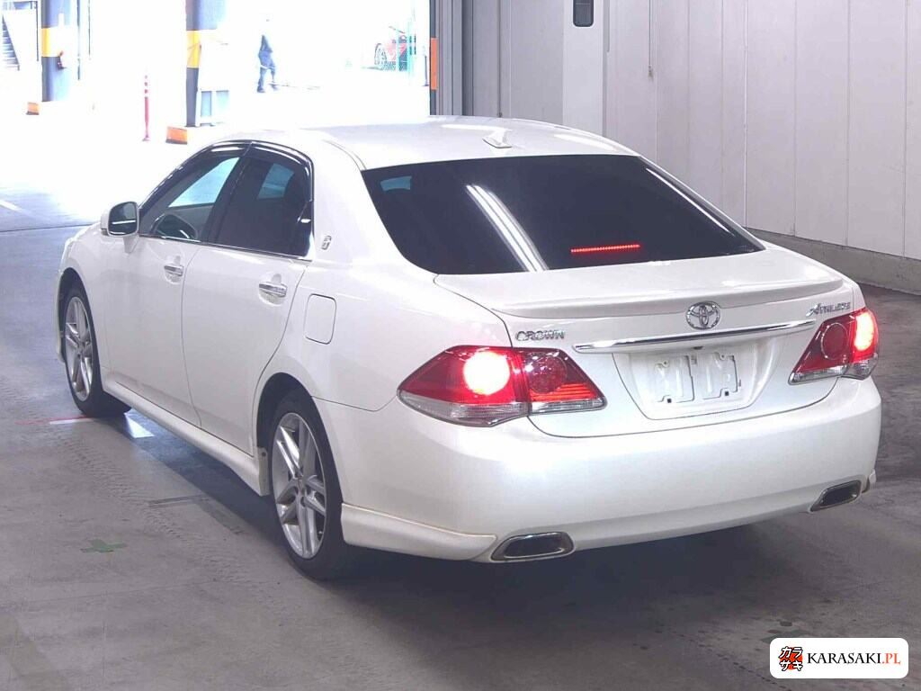 Toyota Crown 2011 z aukcji japońskiej