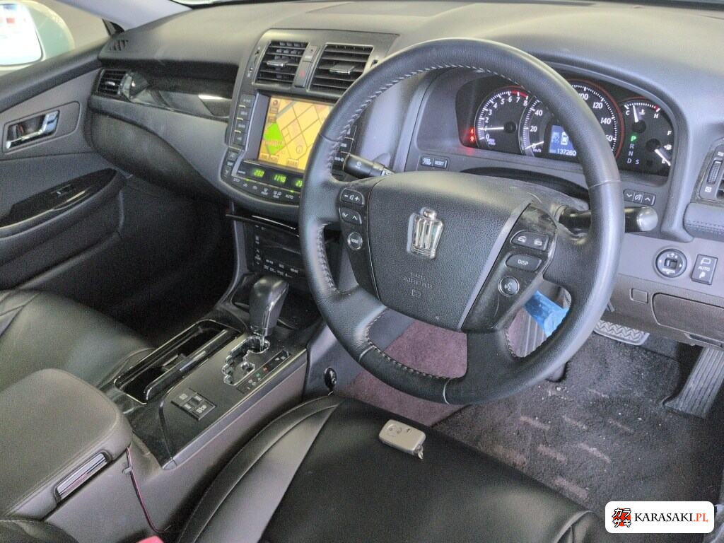 Toyota Crown 2009 z aukcji japońskiej